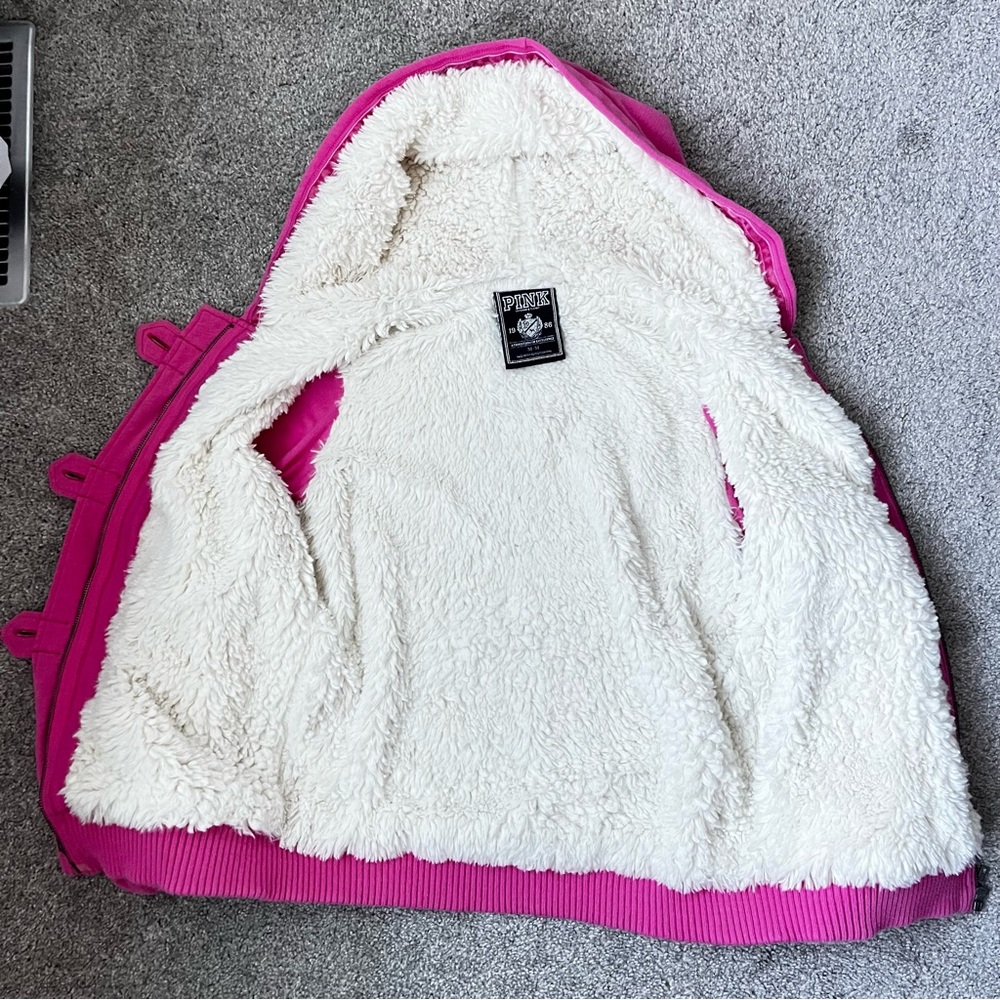 This is cross posted and will go fast, Victoria secret vintage sweater